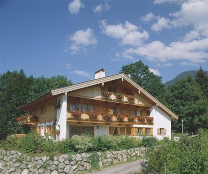 Appartements Gaestehaus Lesch Am Riedlerberg 8 83708 Kreuth