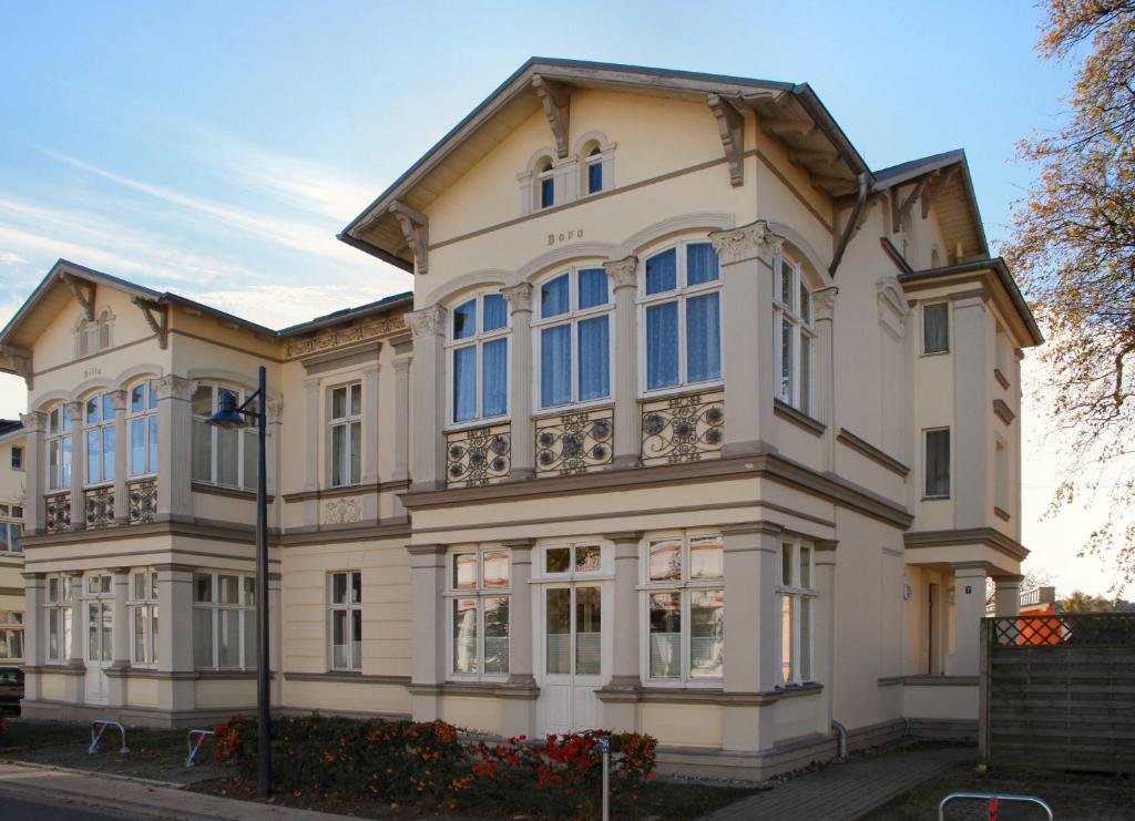 Garni Eden Hotels Villa Dora Kaiserstr. 7, 17419 Ahlbeck