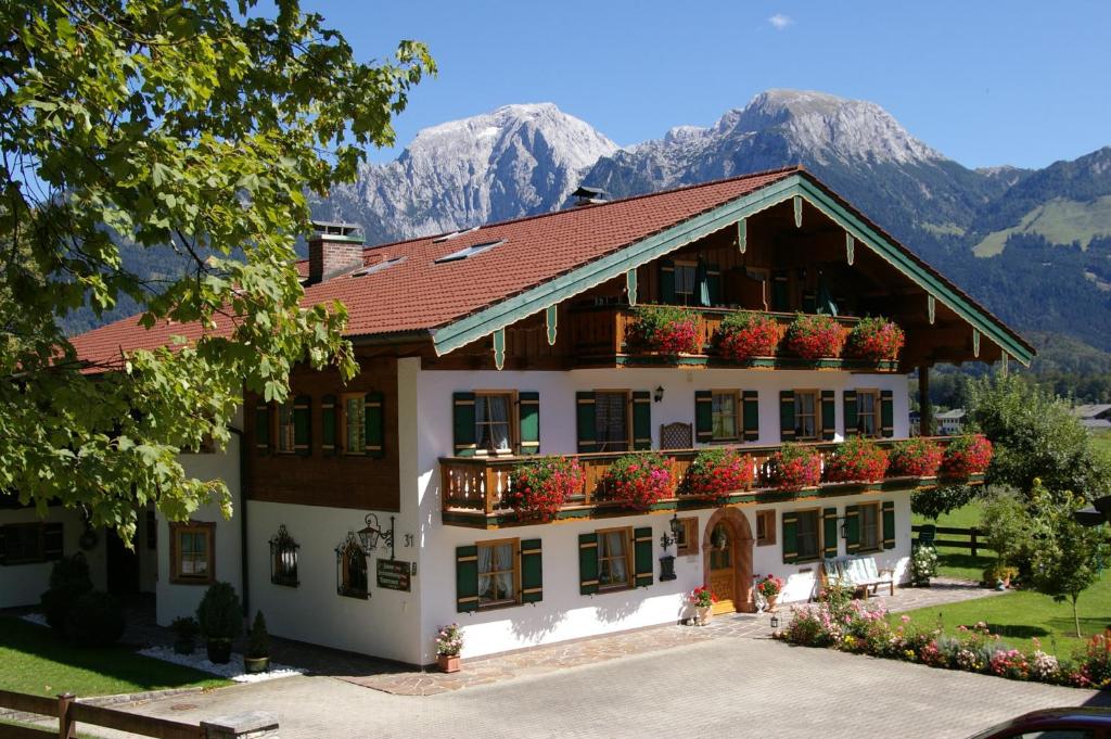 Appartements Gästehaus Almblick Löslerstraße 31 83471 Schönau am Königssee