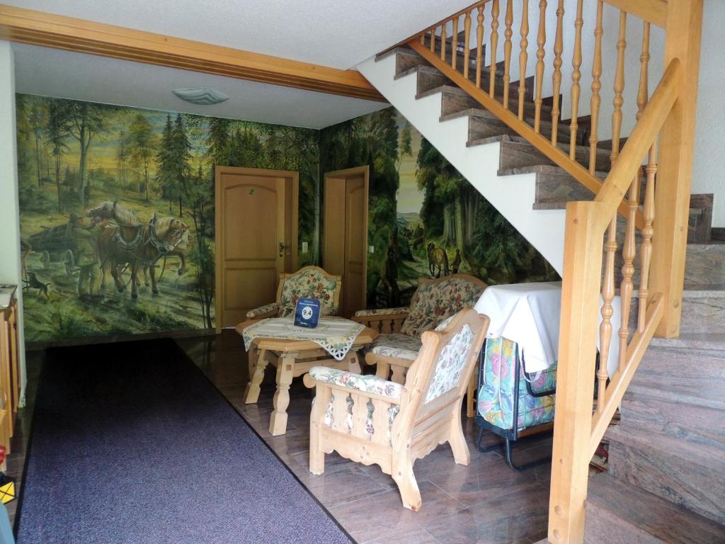 Gästehaus Am Hirtenberg Karlsbader Straße 21a, 08359 Breitenbrunn/Erzgeb.