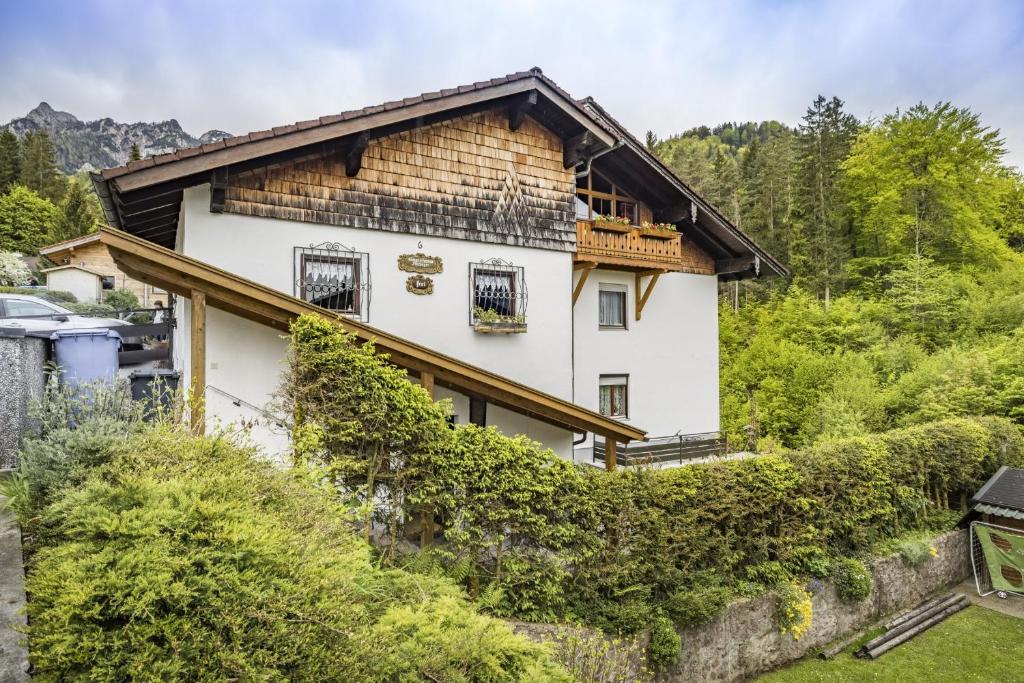 Appartements Gästehaus Färbinger Römerstraße 6 83457 Bayerisch Gmain