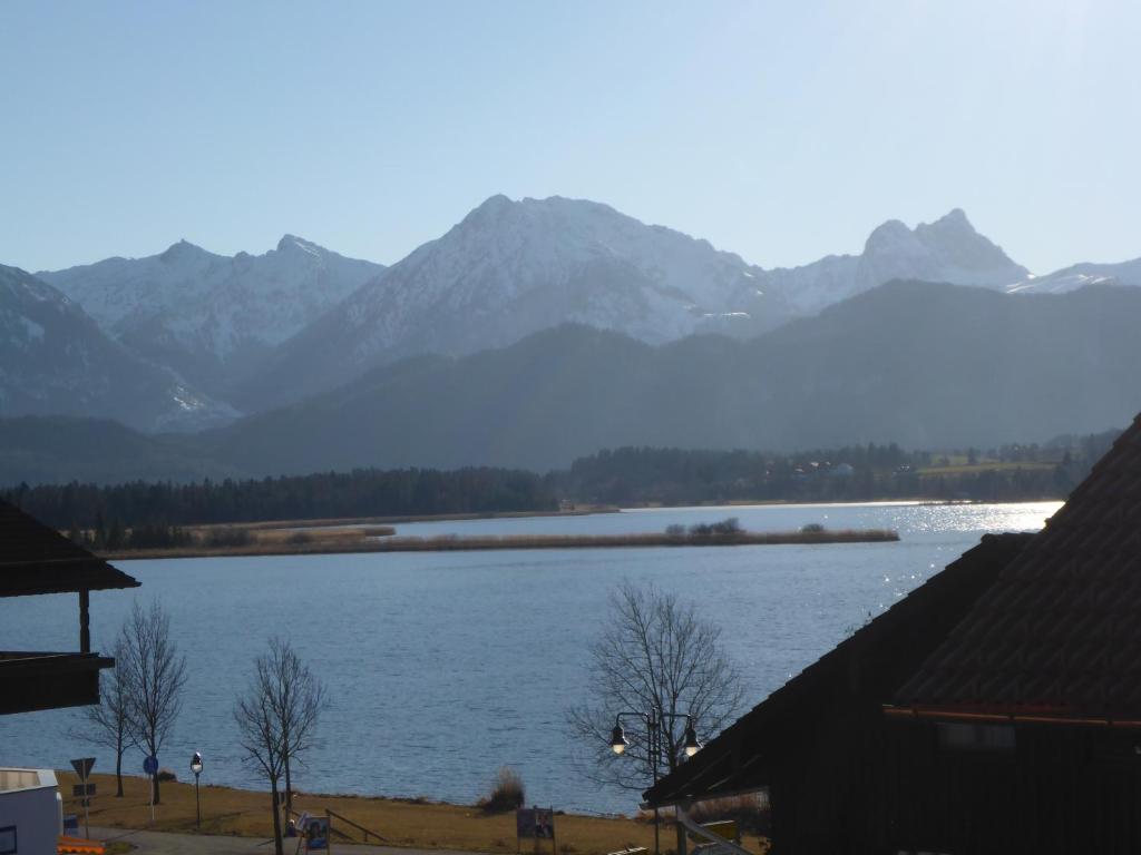 Gästehaus Guggomos \ Höhenstraße 7, 87629 Füssen