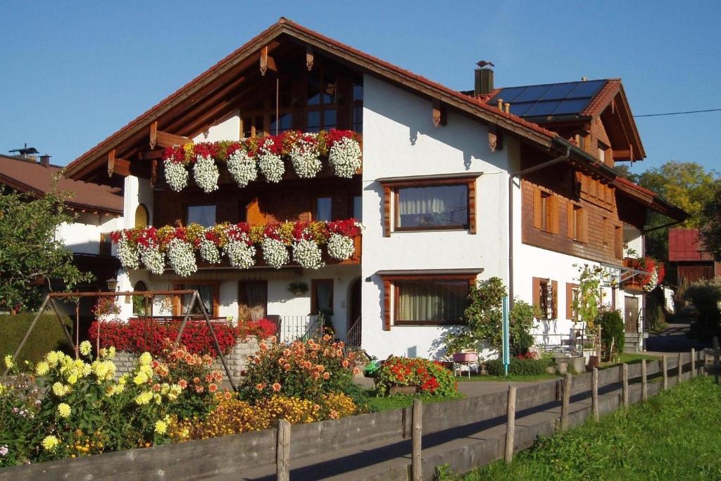 Appartements Gästehaus Koch Altstädter Straße 6 87538 Fischen im Allgäu