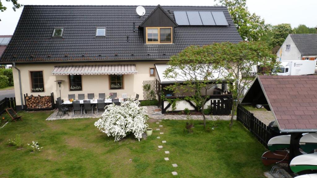Gästehaus Liubas Insel Dorfstrasse 33, 15748 Köthen