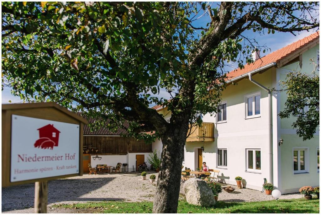 Gästehaus Niedermeierhof Traxl 22, 85560 Ebersberg