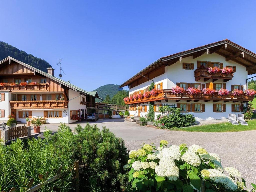 Gästehaus Pfnürlehen Königsallee 14, 83471 Berchtesgaden