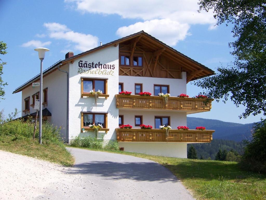 Gästehaus Rachelblick Flanitz 32, 94258  Frauenau