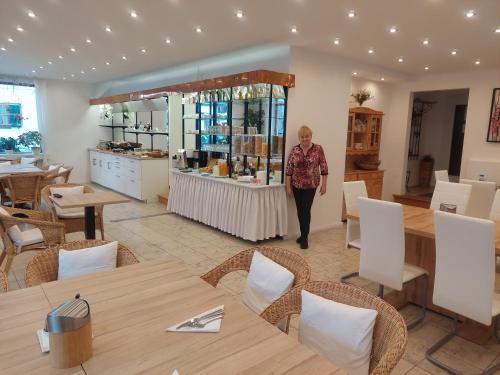 Gästehaus u Ferienwohnungen Veronika incl Frühstücksbuffet und KönigsCard