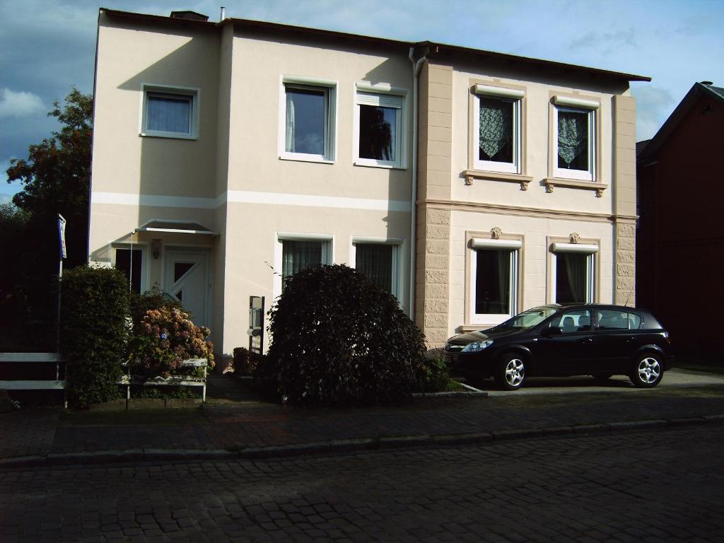 Gästehaus UP-Arnold 10 Weidenstraße, 25421 Pinneberg