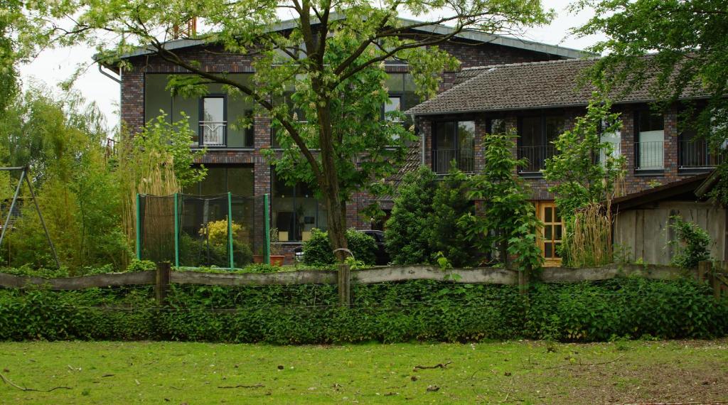 Gästewohnung Hardinghaus am Teich Neuwarendorf 57, 48231 Warendorf