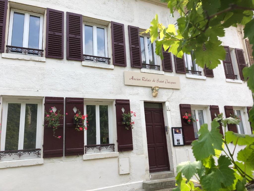 Appartements Gite ancien relais de saint jacques 6 Rue Paul Dauvergne 95780 La Roche-Guyon