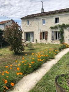 Appartements Gite Augirons 21 Bis Augirons Nord 33820 Saint-Ciers-sur-Gironde Aquitaine