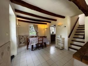 Appartements Gites aux Fleurs de Cerises 1 rue de la Mairie 95270 Le Plessis-Luzarches Île-de-France