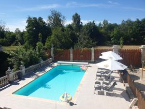 Appartements Gites la Charrue 42 Route de la Beynichie 24340 Monsec Aquitaine