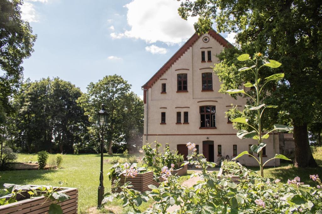 Appartements Gutshaus Zarchlin 4 Dorfstraße 19395 Zarchlin