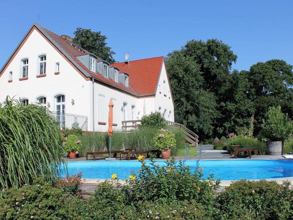 Gutshof Marienthal Sandweg15, 17309 Viereck