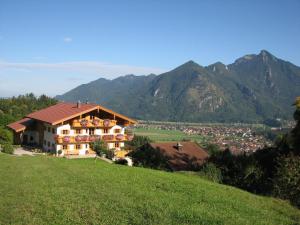 Appartements Hacher Josef - Bergpanorama Ferienwohnungen Fahrnpoint 1 83250 Marquartstein Bavière