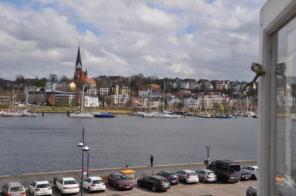 Hafenblick vom Kapitänshaus 28 Schiffbruecke, 24939 Flensbourg