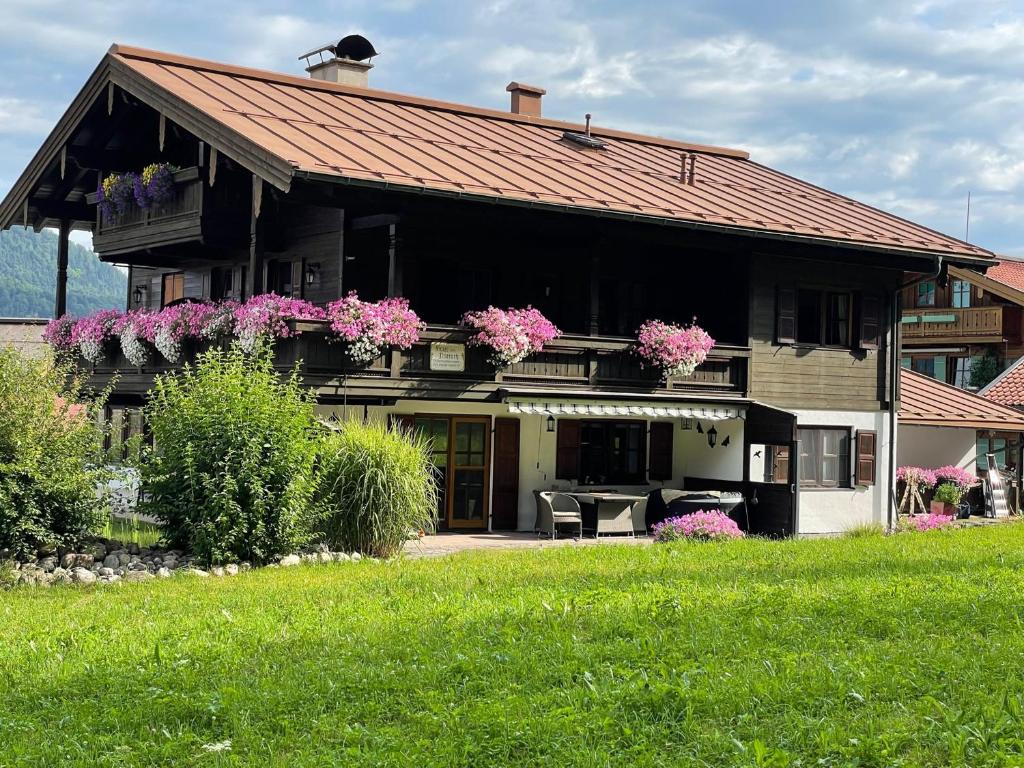 Appartements Haus am Dürrach Am Dürrach 13 83242 Reit im Winkl