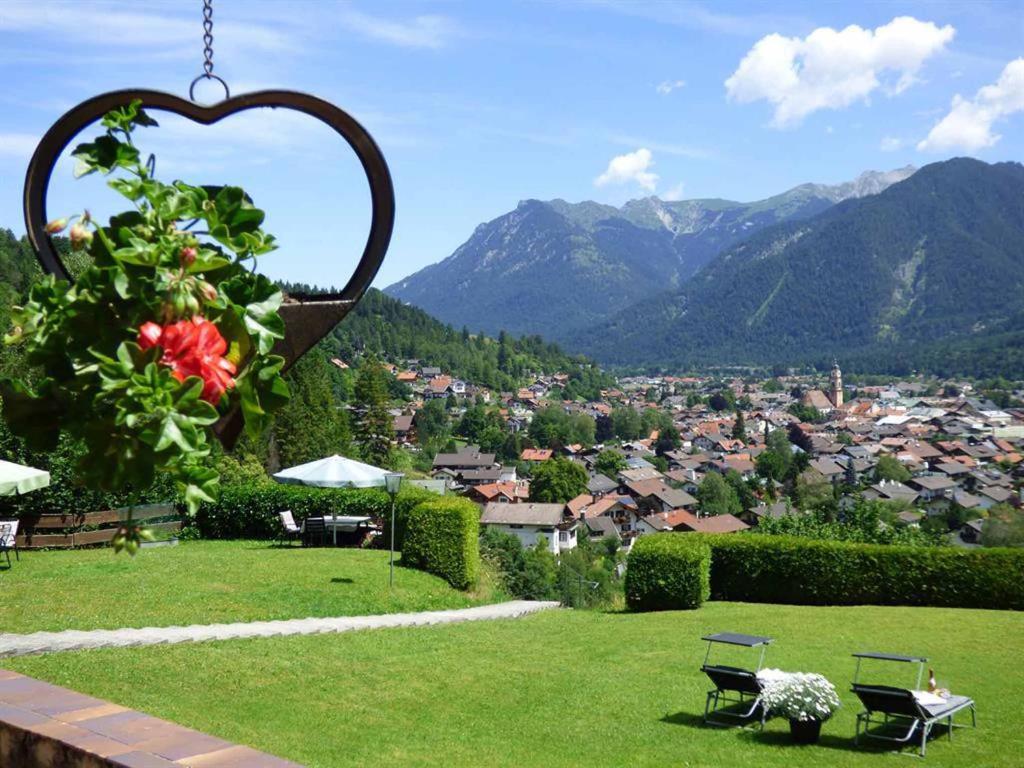 Appartements Haus am Hochwald Am Kreuth 6 82481 Mittenwald