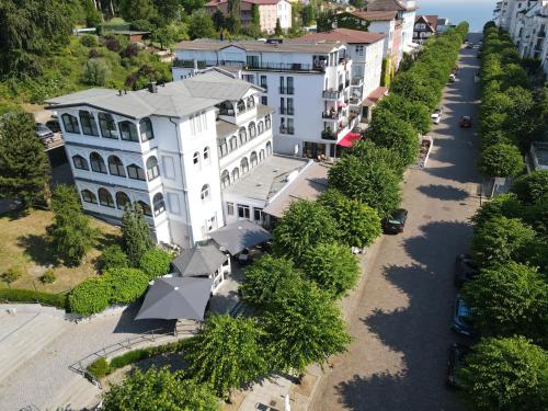 Haus am Meer Sellin App 5 und 6 by Meine Ferienzeit