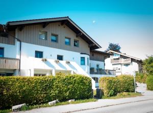 Appartements Haus Amberger Schillerallee 5 83457 Bayerisch Gmain Bavière
