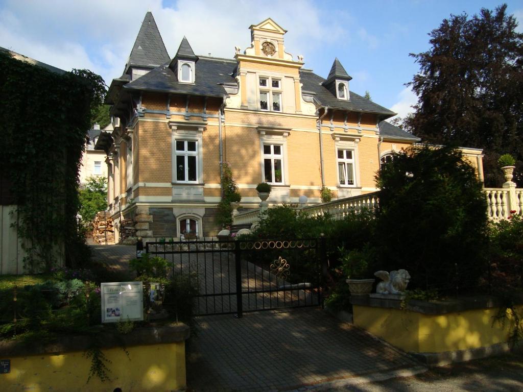 Haus \ Beuthstraße 3, 08645 Bad Elster