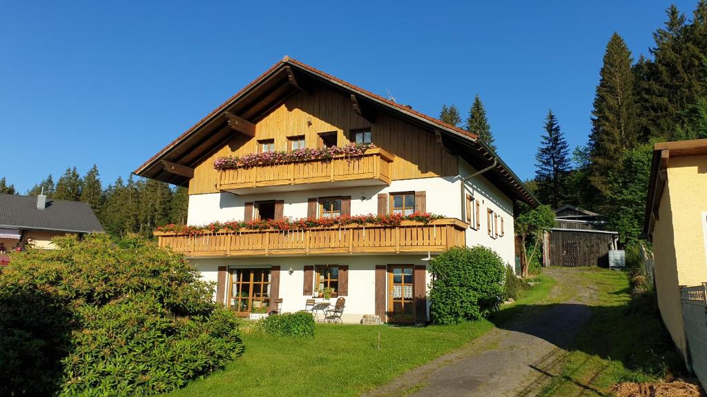 Appartements Haus Bergblick Oberlindbergmühle 8 94227 Lindberg