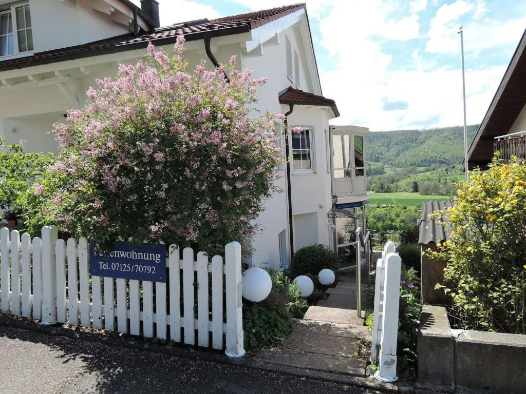 Appartements Haus Eisele Breitensteinstr. 65 72574 Bad Urach