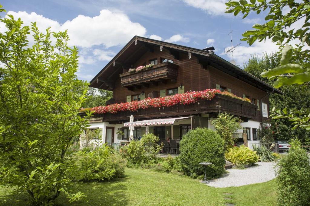 Appartements Haus Enzian Sonnenstraße 12 83080 Oberaudorf