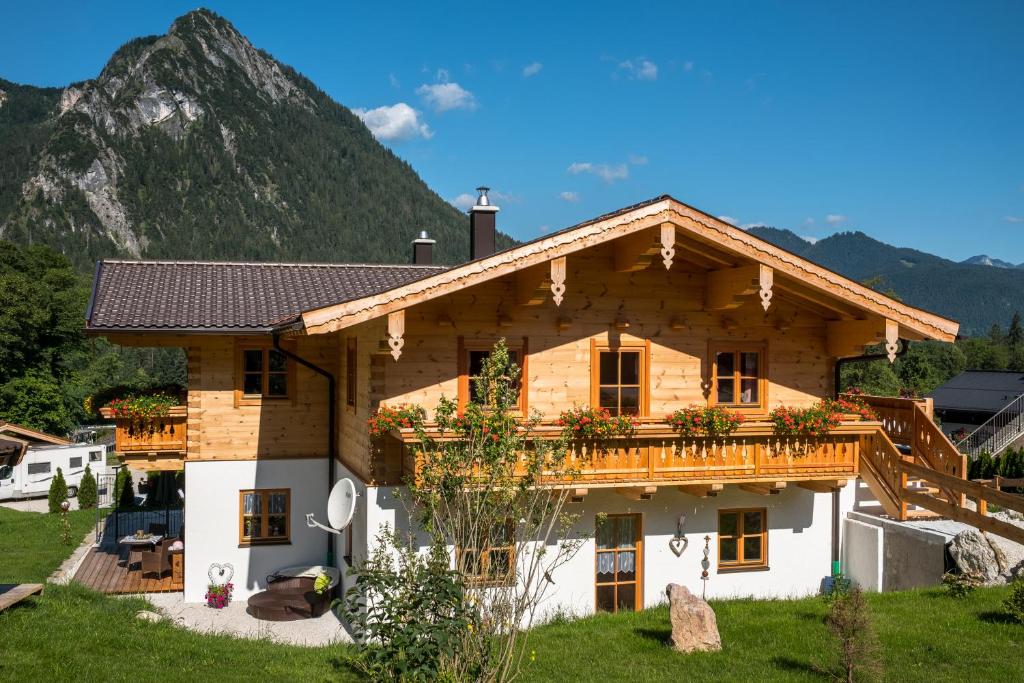 Appartements Haus Franz und Haus Antje Jennerbahnstrasse 20 83471 Schönau am Königssee