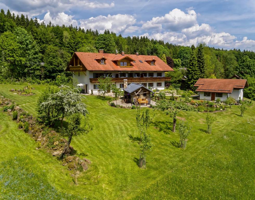 Appartements Haus Jägerfleck, Ihre Ferienwohnungen am Nationalpark Bayerischer Wald Jägerfleck 1a 94518 Spiegelau