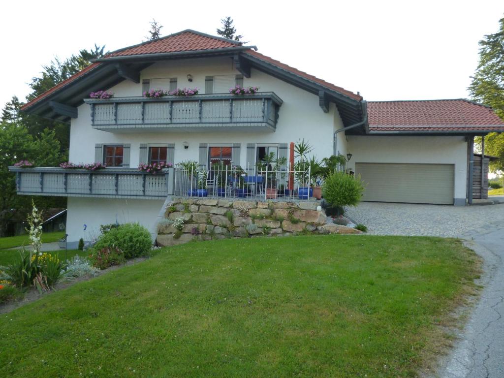 Appartements Haus Renate Oberer Dorn 8 94065 Dorn