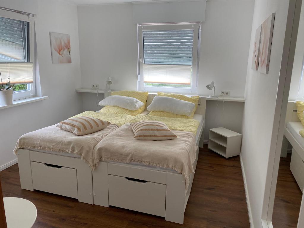 Appartements Haus Sonnenweg 6 auf der Sonnenseite im Westerwald Sonnenweg 6 1.OG 56203 Höhr-Grenzhausen