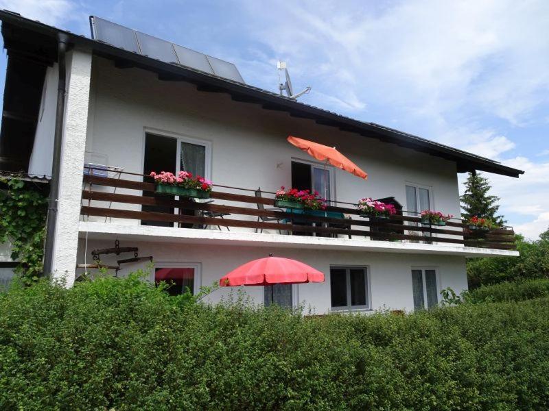 Appartements Haus Strobl Chiemseestraße 38 83257 Gstadt am Chiemsee