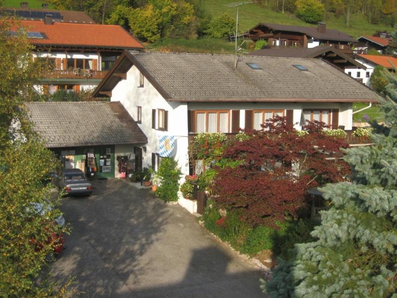 Haus Wonka - Mayer Am Zellerberg 48, 83324 Ruhpolding