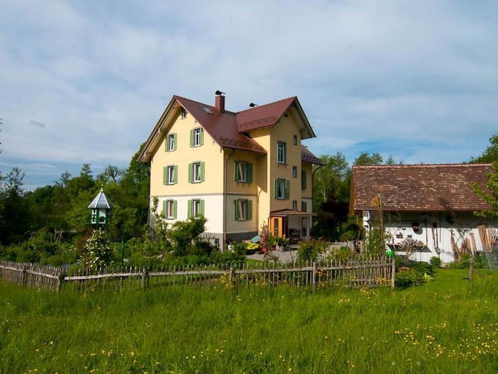 Appartements Haus zum Nussbaum Spitalmühlweg 6 88131 Lindau