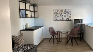 Appartements Hirschen Apartments Hauptstrasse 33 79276 Reute Bade-Wurtemberg