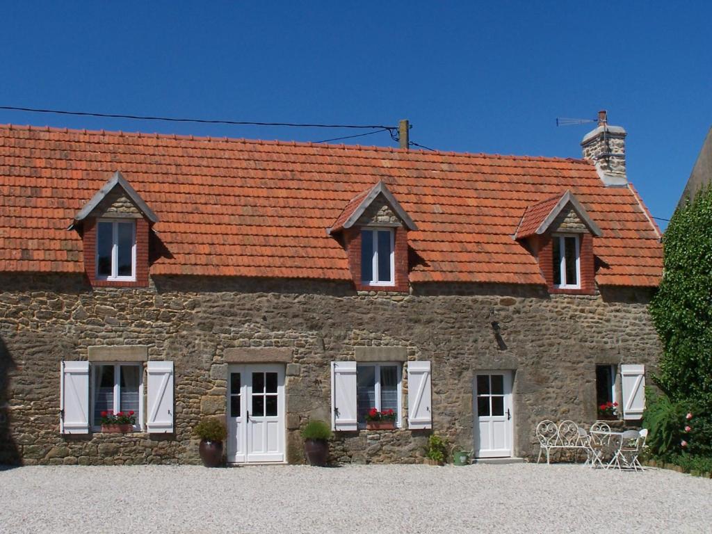 Historischer Davidshof - reetgedecktes Friesenhaus von 1824