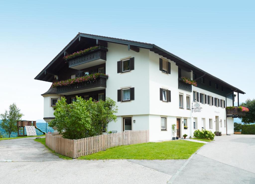 Hölbinger Alm - Apartments Kirchenstraße 53, 83454  Anger