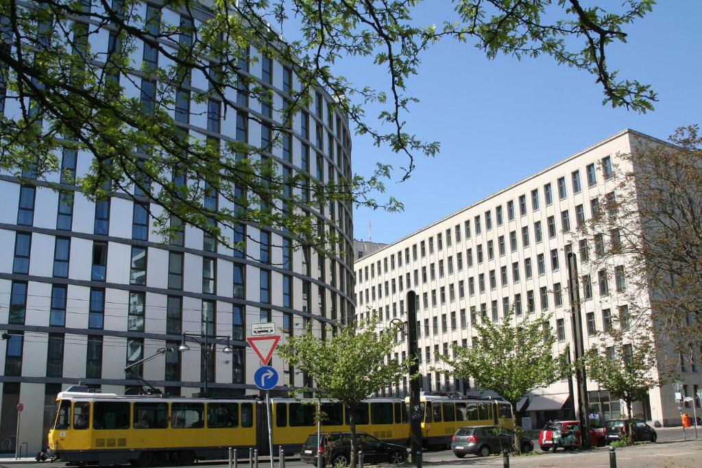 Holiday at Alexanderplatz Apartments Bernhard-Weiß-Straße 1, 10178 Berlin