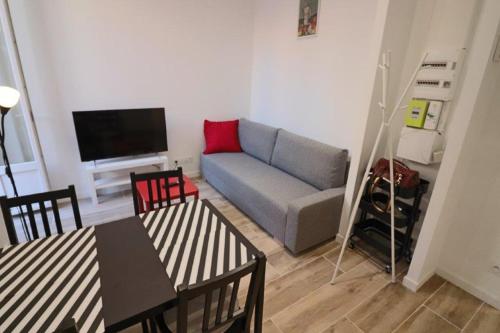 Home Sweet Home -Drou-