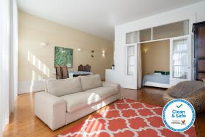 Homely Noble Flats - Garden & Jacuzzi