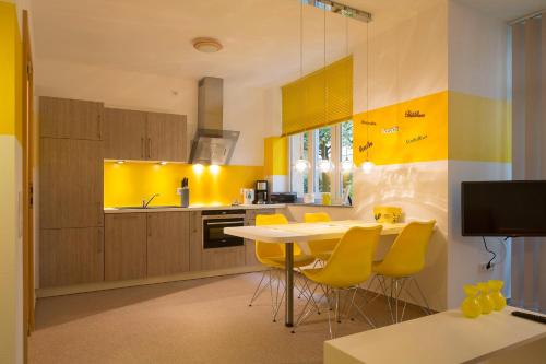 JB Apartments