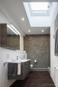 JB Apartments