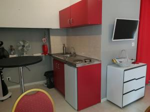 Jolie appartement, L'enclave des secrets