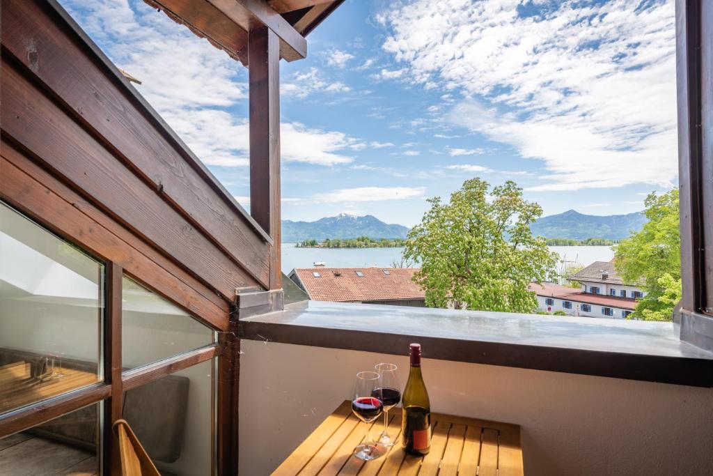 Appartements Kuschelnester und Ferienwohnung ChiemseeGlück mit wunderschönem Chiemseeblick 3 Seestraße 83257 Gstadt am Chiemsee