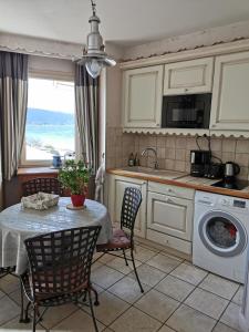 Appartements la baie des voiles ,vue lac d'Annecy ,plage privée 590 Route d'Annecy 74410 Duingt Rhône-Alpes