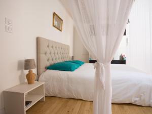 Appartements La Comédie de Pézenas - Appartements 18 Rue Denfert Rochereau 34120 Pézenas Languedoc-Roussillon