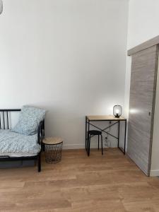 Appartements LA MAISON D'ANTONIN 2 32 Rue de la Biche 30000 Nîmes Languedoc-Roussillon